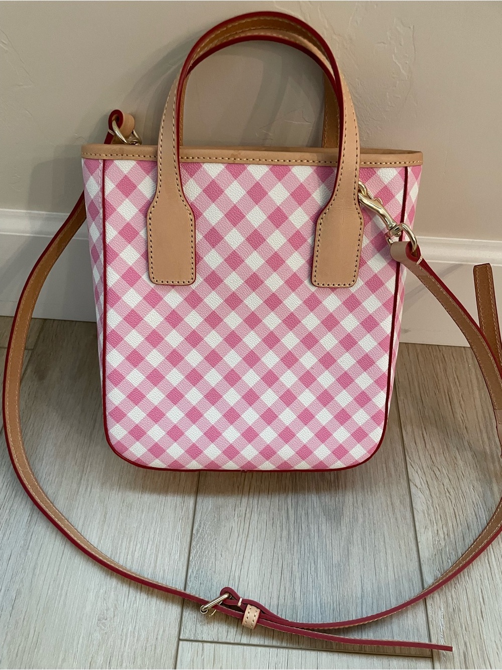 Dooney & Bourke Pink Gingham Crossbody with Tan Leather Trim - Picture 4 of 12